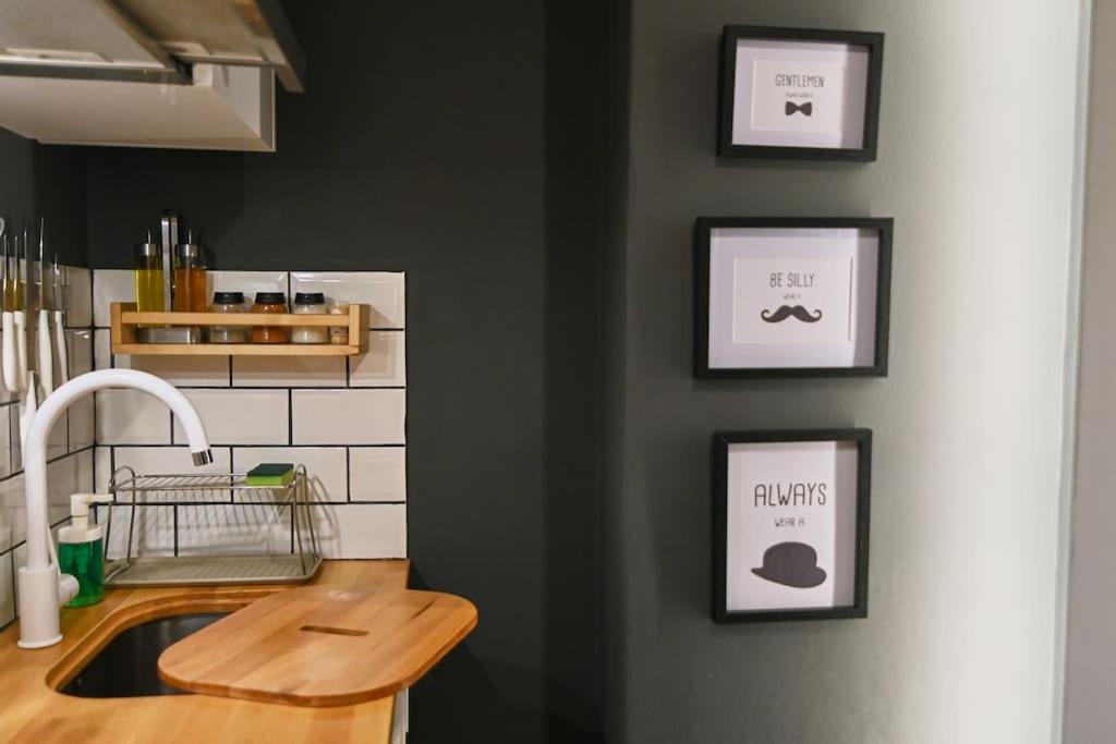 Mytilíni #Tyrtaiou Modern Design Studio מראה חיצוני תמונה
