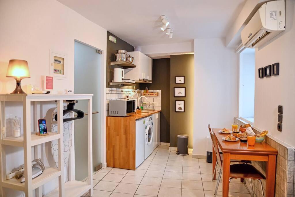 Mytilíni #Tyrtaiou Modern Design Studio מראה חיצוני תמונה